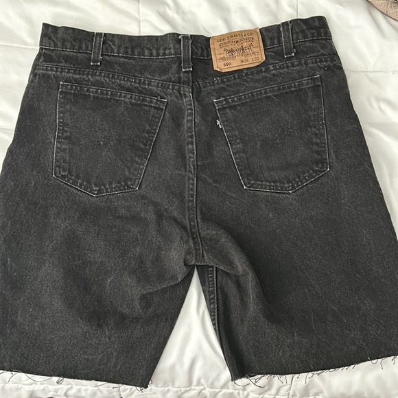 Black Levi's jorts Size 38 inseam 16-18 - Picture 2 of 5